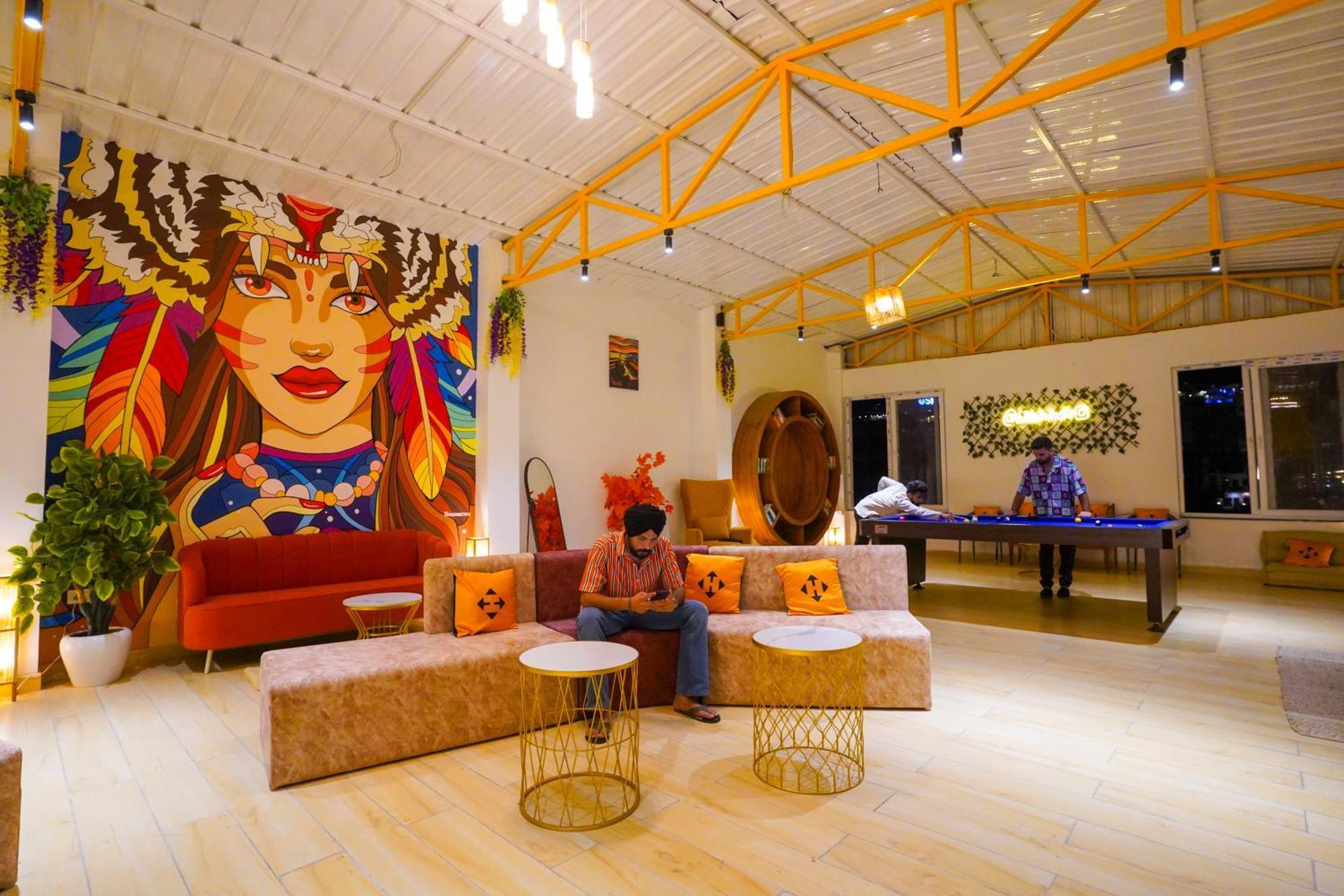Hide-In Rishikesh, Laxman Jhula Hostel Екстериор снимка