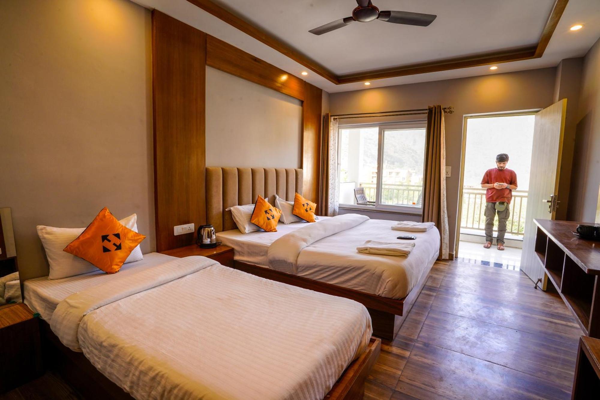 Hide-In Rishikesh, Laxman Jhula Hostel Екстериор снимка