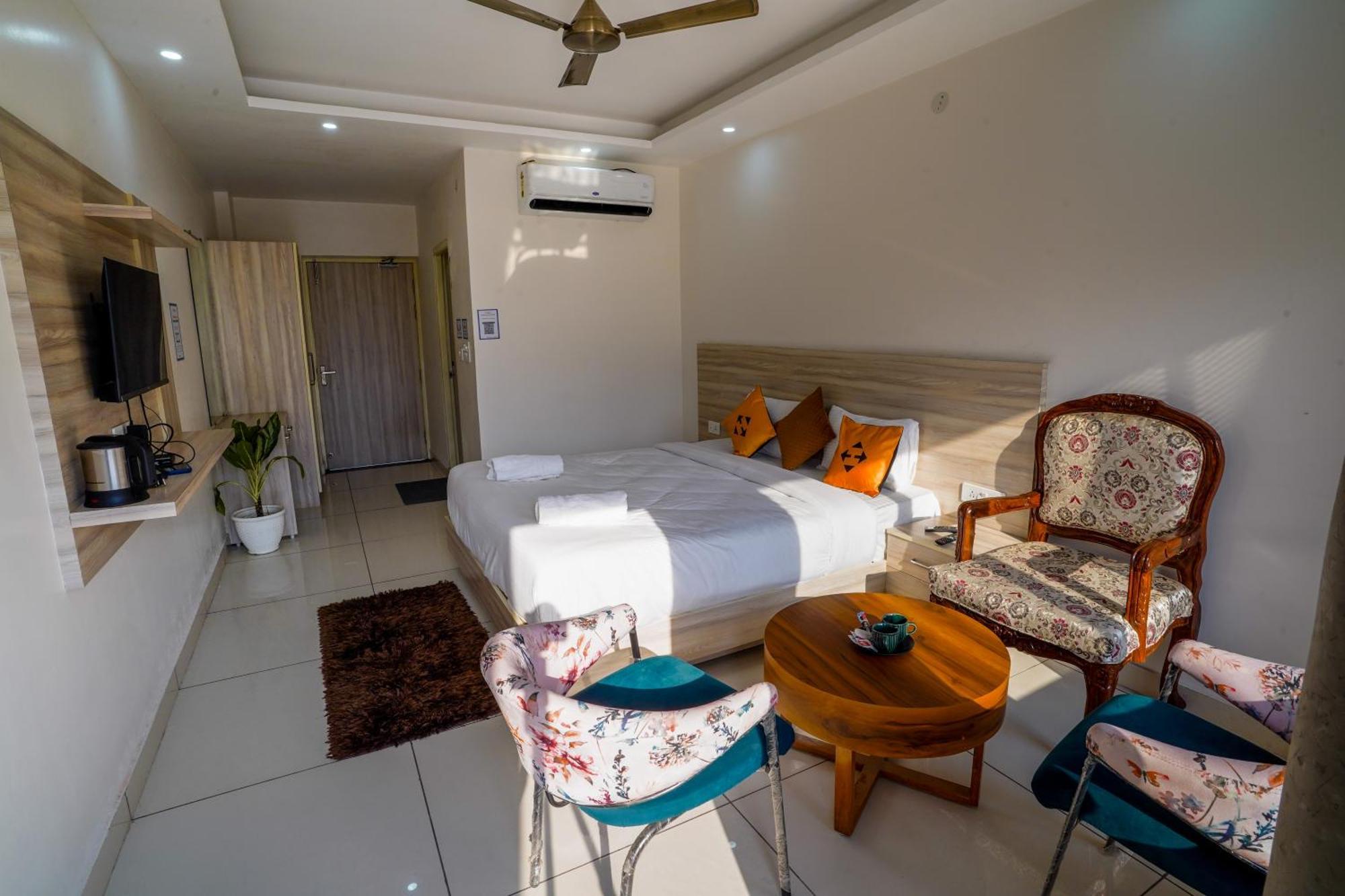 Hide-In Rishikesh, Laxman Jhula Hostel Екстериор снимка